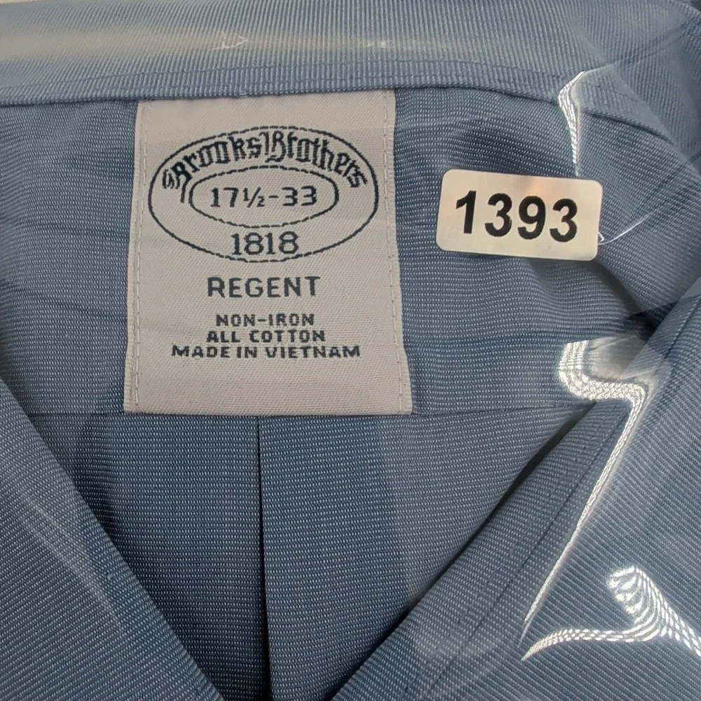 Brooks Brothers Regent Non-Iron Classic Button-Up Dress Shirt Light Blue Size 33